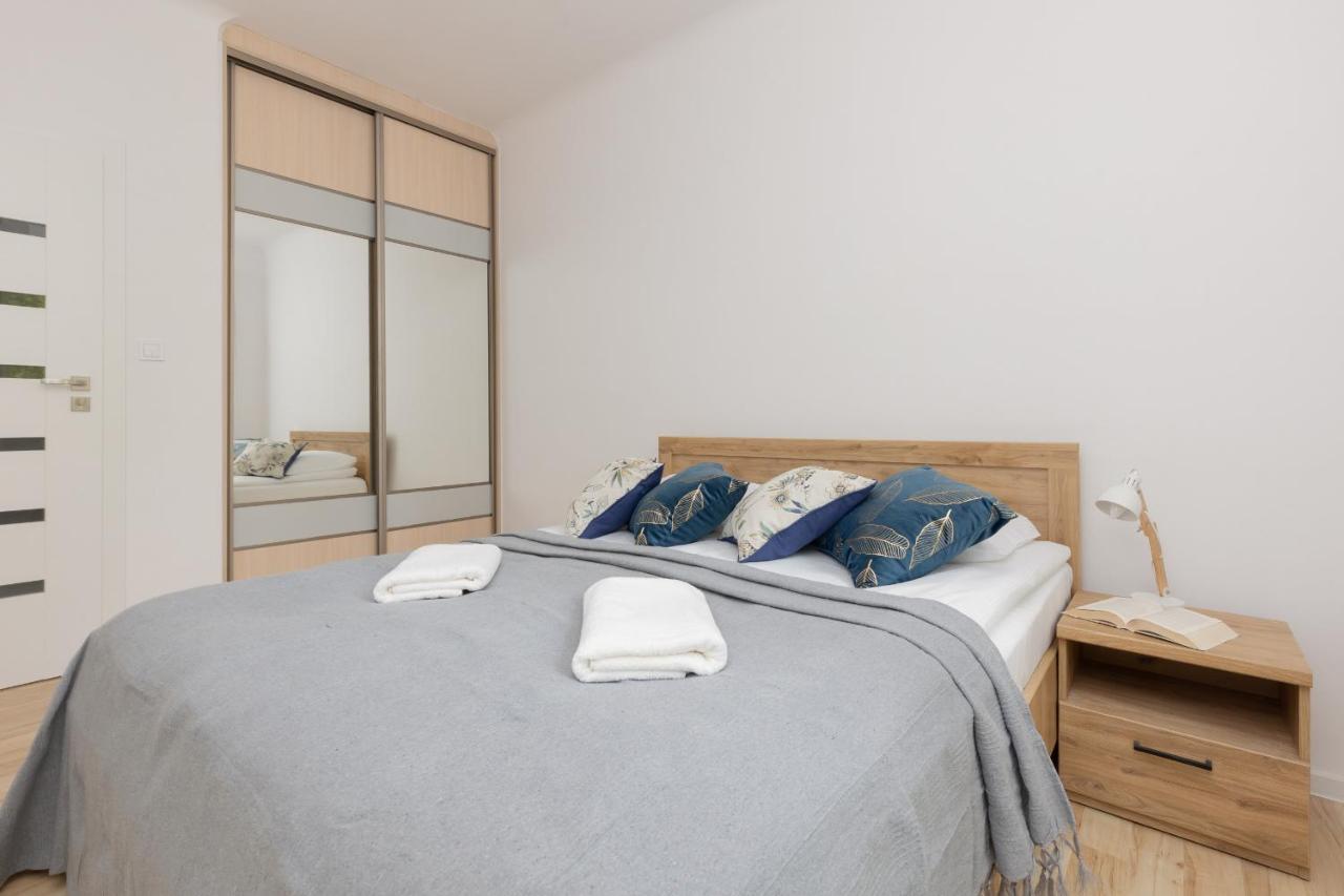 Bright Apartment Wola Near Metro Station By Noclegi Renters Warsawa Bagian luar foto